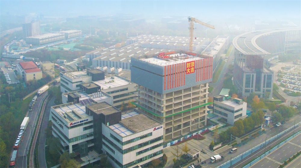 热烈：貀p街机电子科技高新二期大楼封顶仪式圆满完成